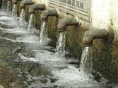 Fuente de los 12 Caños